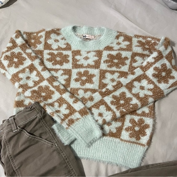 SO Sweaters - Blue and brown Floral Sweater size xs